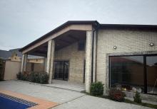 Mərdəkanda bağ evi satılır