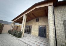 Mərdəkanda bağ evi satılır