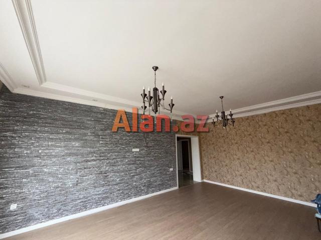 Mərdəkanda bağ evi satılır