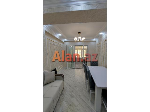 Satılır   2 otaqlı Mənzil  Aaaf  parkda