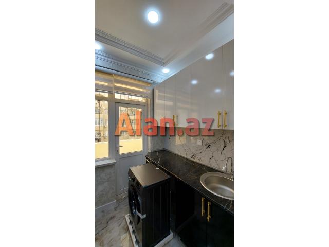 Satılır   2 otaqlı Mənzil  Aaaf  parkda