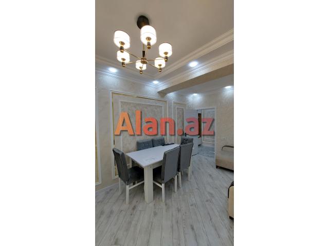 Satılır   2 otaqlı Mənzil  Aaaf  parkda