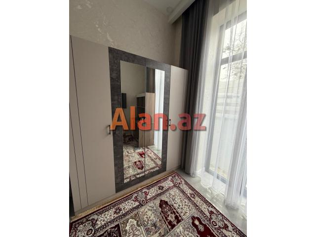 Mərdəkanda villa satılır