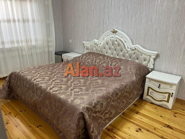 Qalada həyət evi