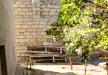 Buzovnada bağ evi satılır