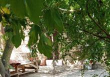 Buzovnada bağ evi satılır
