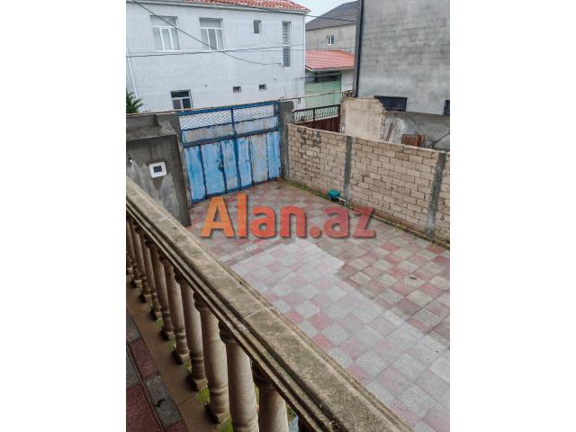 Mərdəkanda  bağ evi satılır