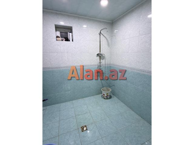 Binədə həyət evi satılır