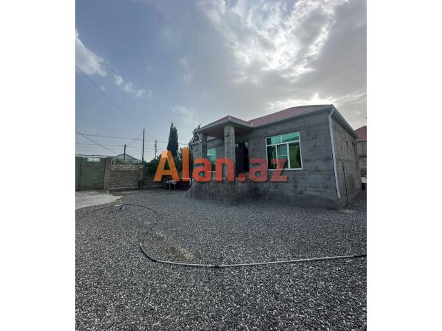 Qalada həyət evi