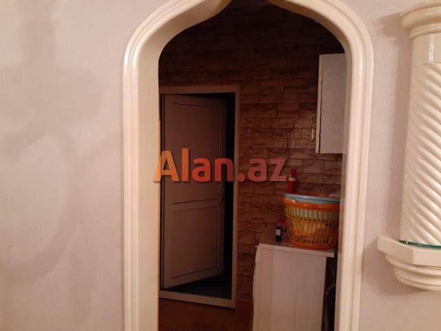 Buzovnada Albalılıqda ev satılır