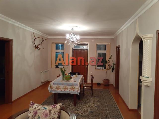Buzovnada Albalılıqda ev satılır