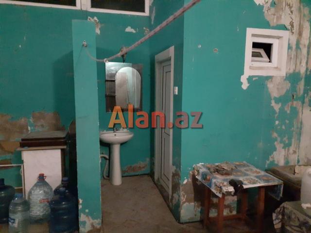 Buzovnada Albalılıqda ev satılır