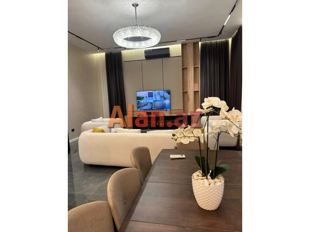 Mərdəkanda villa satılır