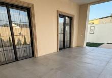 Mərdəkanda villa satılır