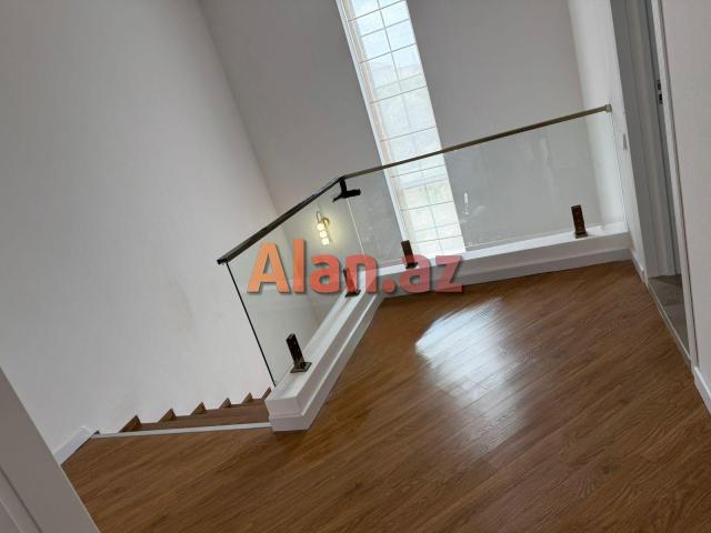 Mərdəkanda villa satılır