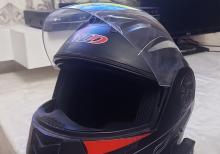 Moto debilqe kaska