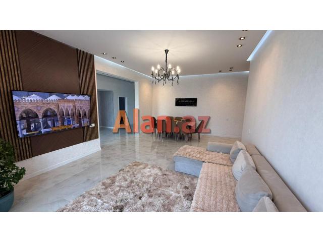 Mərdəkanda villa satılır