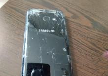 Samsung A5 2017 ekranı ehtiyyat hissə orijinaldir