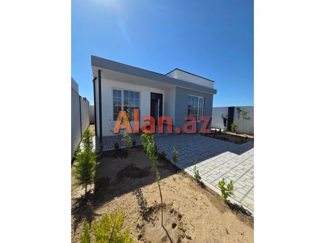 Qalada həyət evi