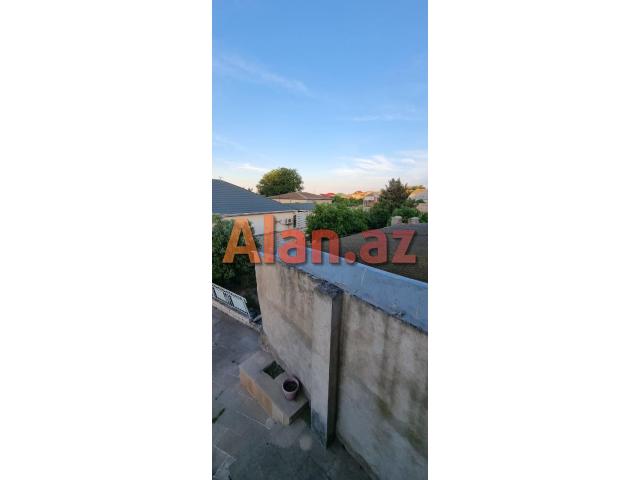 Buzovnada həyət evi satılır