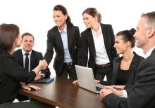 Ofis meneceri axtarılır