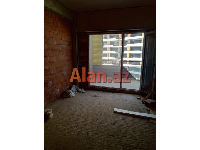 Greenville Residencedə podmayak mənzil satılır