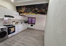 Həzi Aslanov Metrosunun düz yanında 2 otaqlı mənzil satılır