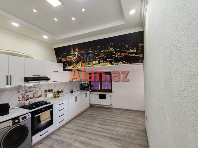 Həzi Aslanov Metrosunun düz yanında 2 otaqlı mənzil satılır