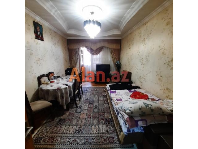 yeni yasamalda 2 otaqlı köhnə binada otaqlı mənzil