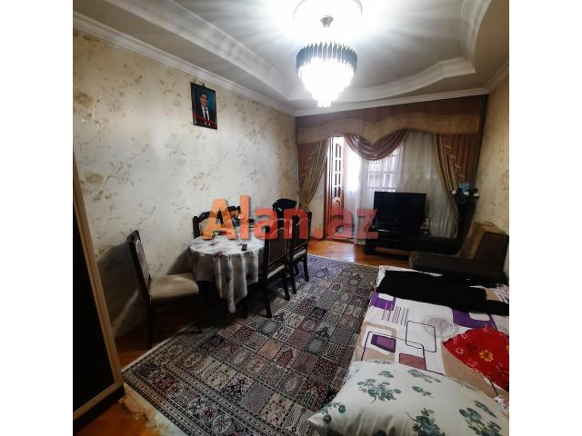 yeni yasamalda 2 otaqlı köhnə binada otaqlı mənzil