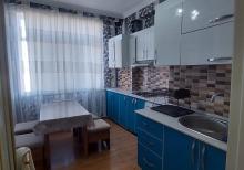 85m2  2 otaqlı təmirli mənzil kirayə verilir