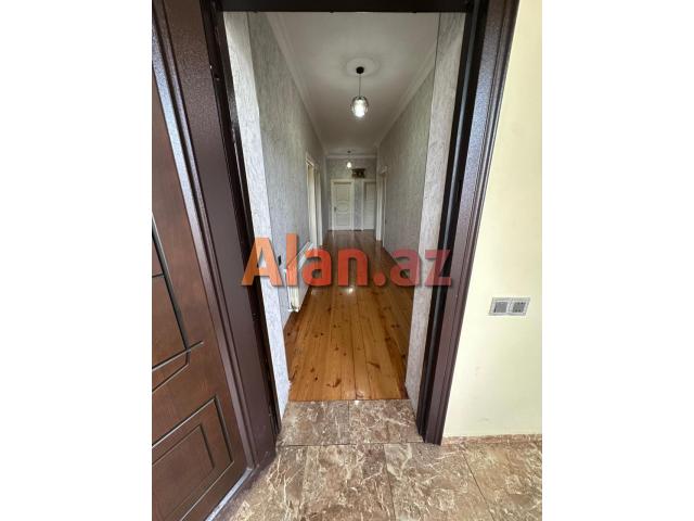 Albalılıqda həyət evi satılır