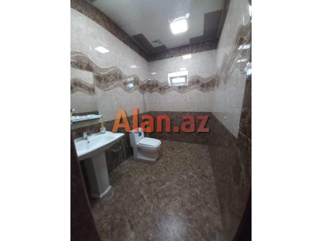 Albalılıqda həyət evi satılır