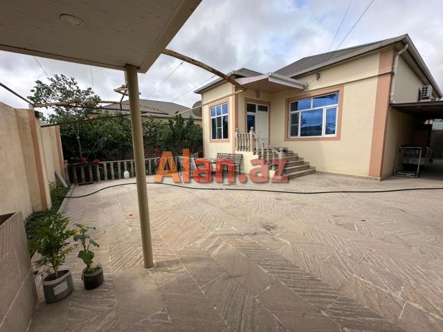 Albalılıqda həyət evi satılır