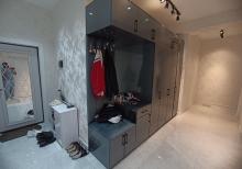 Əhmədlidə qanuni 3 otaqlı, super təmirli, əşyalı mənzil