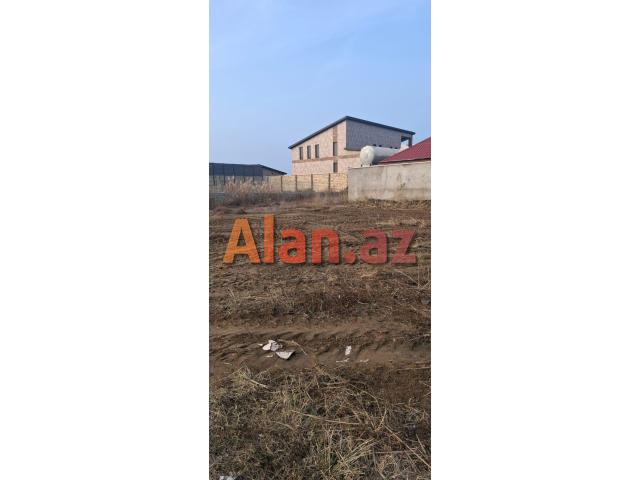 Buzovnada Mərdəkan yolunda torpaq sahəsi satılır