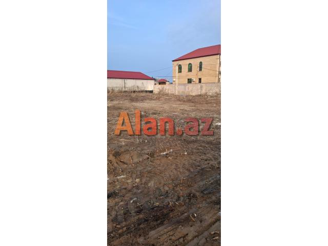 Buzovnada Mərdəkan yolunda torpaq sahəsi satılır