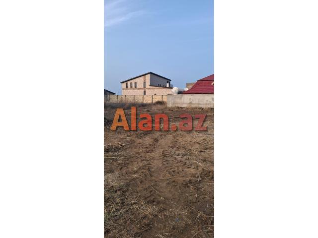 Buzovnada Mərdəkan yolunda torpaq sahəsi satılır