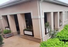 Şüvəlanda bağ evi satılır