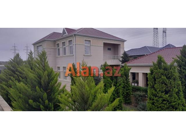 Şüvəlanda bağ evi satılır