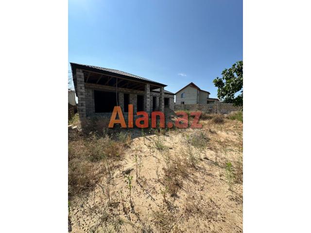 Alabalılıqda təmirsiz ev satılır
