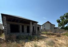 Alabalılıqda təmirsiz ev satılır