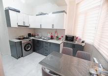 Əhmədlidə qanuni 3 otaqlı, Əla təmirli, Əşyalı mənzil