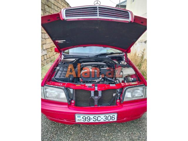 Mercedes-Benz W202