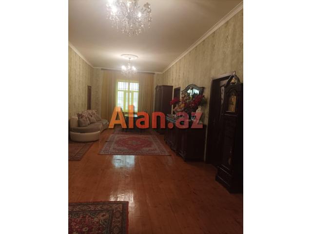 10 otaqlı böyük ev