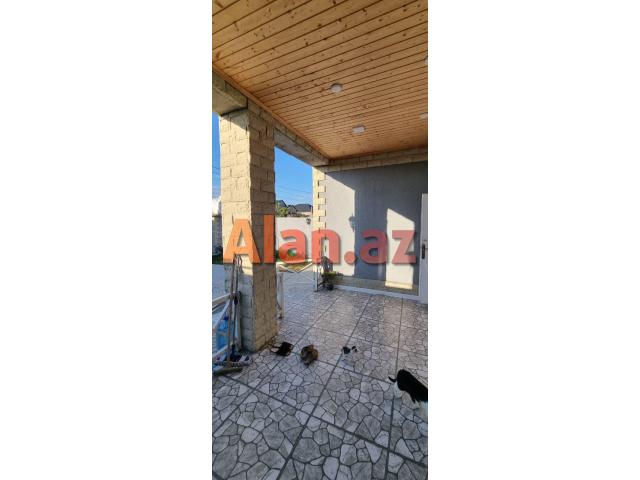Buzovnada həyət evi satılır