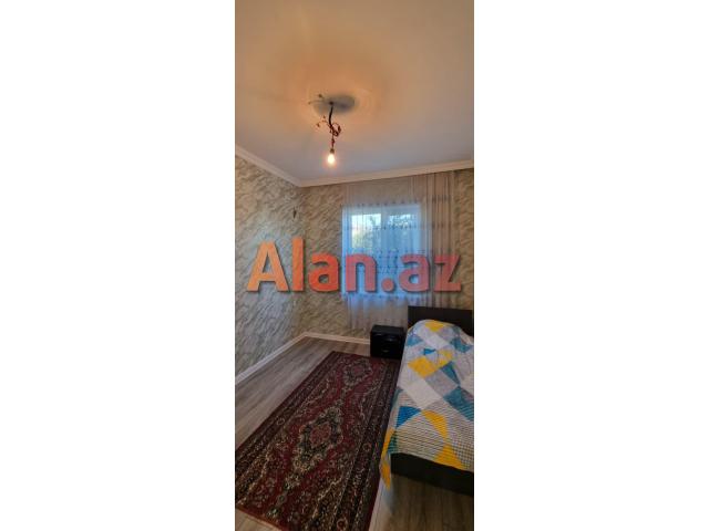 Buzovnada həyət evi satılır