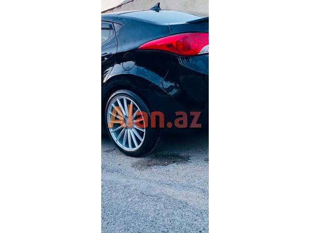 1300 AZN