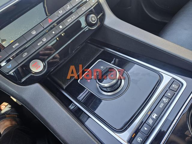 Jaguar fpace masin satilir
