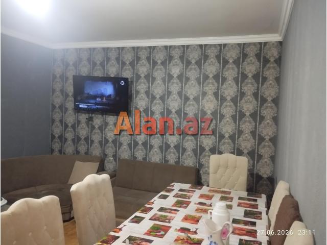 Qaradag rayonu Lokbatan qəsəbəsində ev satılır